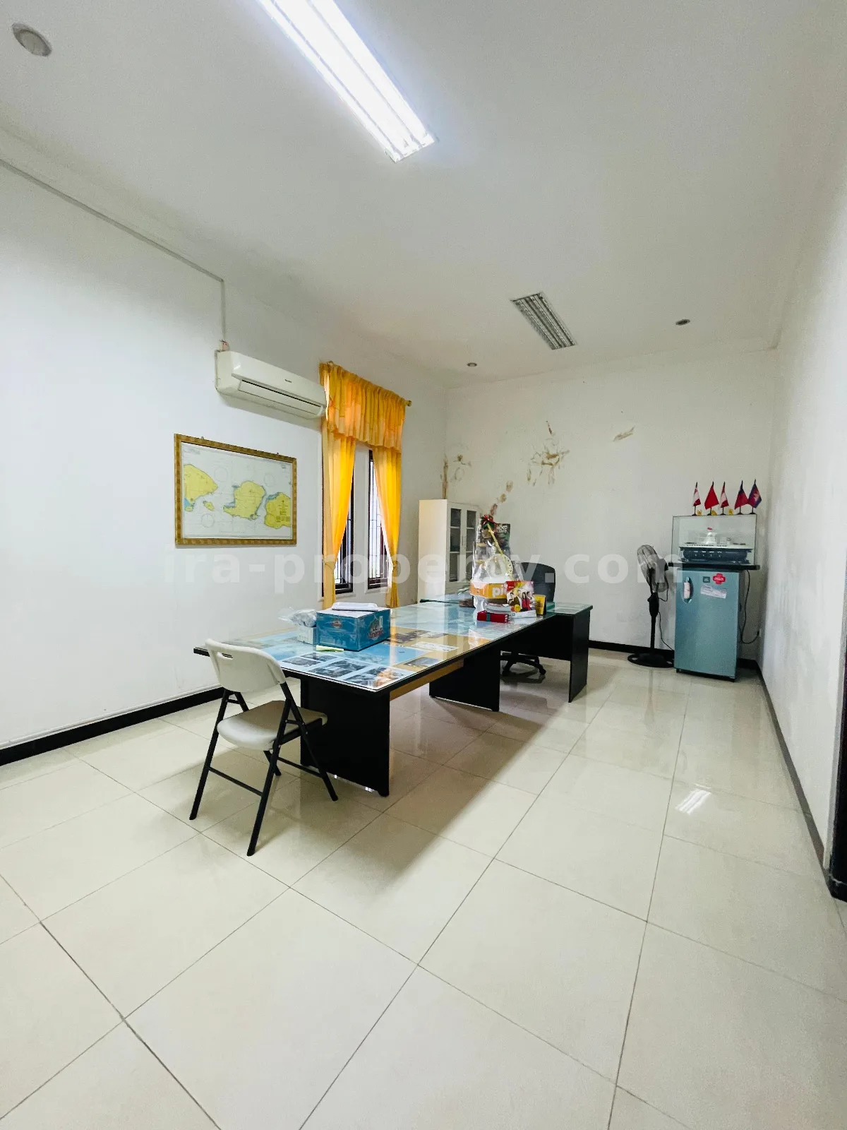 Spacious House with Large Yard in Ampenan – Mataram - 1007 - 8