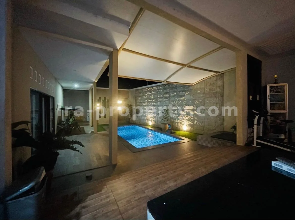 Rumah Mewah dengan Kolam Renang Pribadi Dekat RSUD Gerung – West Lombok - 1014 - 6