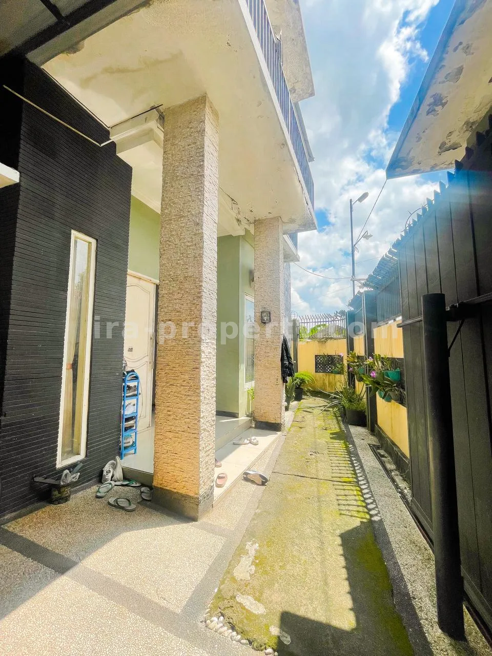 Massive Corner House for Sale in Pejarakan, Mataram - 1015 - 9
