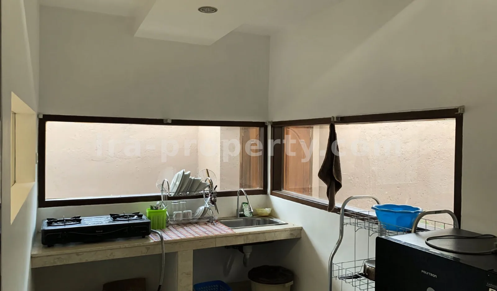Villa Minimalis Modern dengan Kolam Renang di Batu Layar - 380 - 6