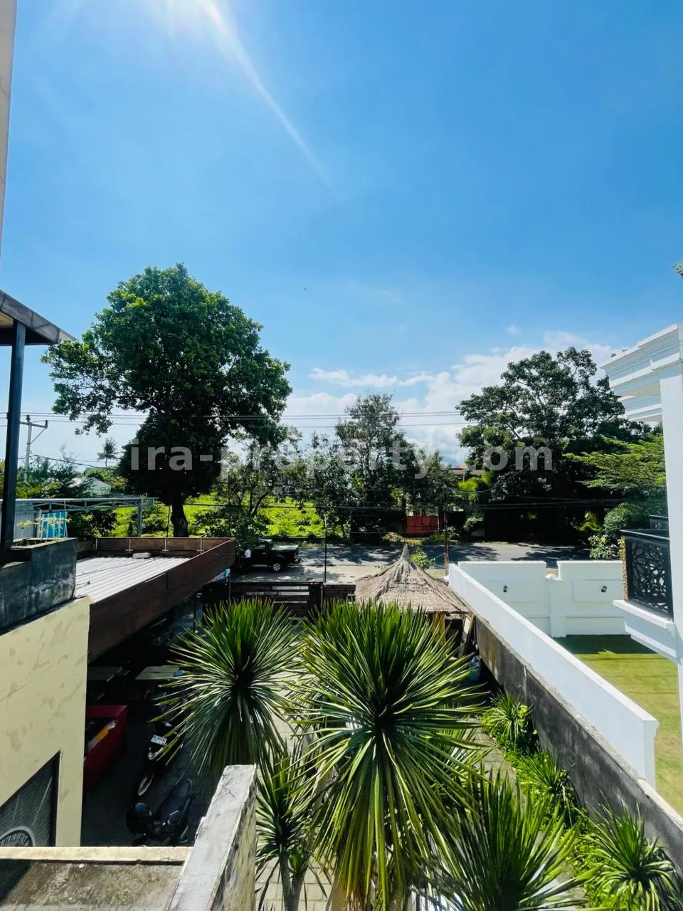 Bangunan 2 Lantai Premium di Jalan Utama Ampenan-Mataram - 1018 - 7