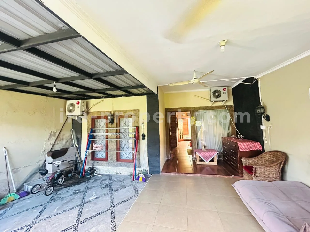 Rumah Keluarga Aman Tingkat Tinggi – 2 Kamar Tidur – Lokasi Strategis Dekat SKIP Brimob, Ampenan - 1024 - 3
