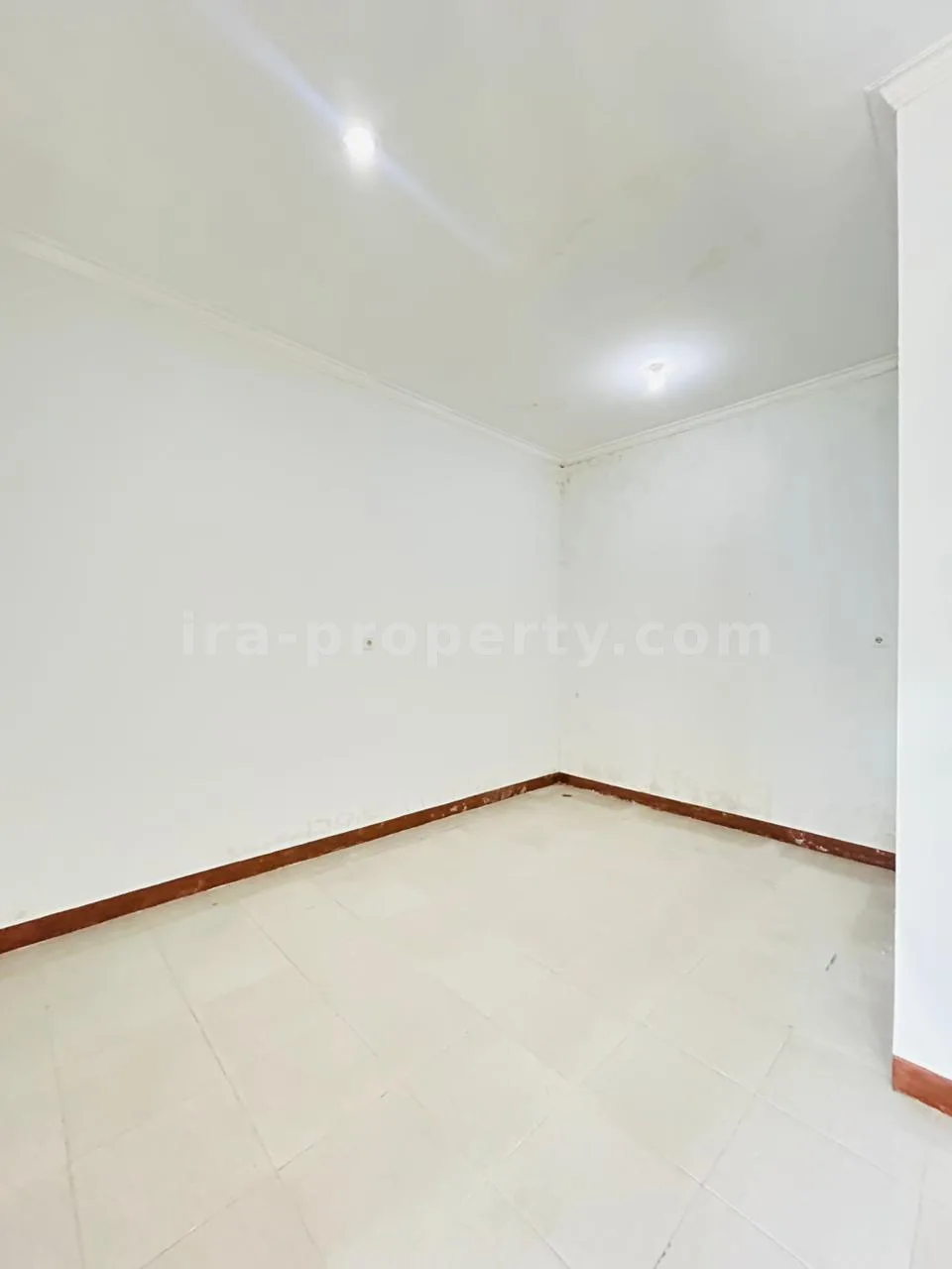 Rumah Keluarga Baru Direnovasi Dekat Jalan Adisucipto, Mataram - 1023 - 10