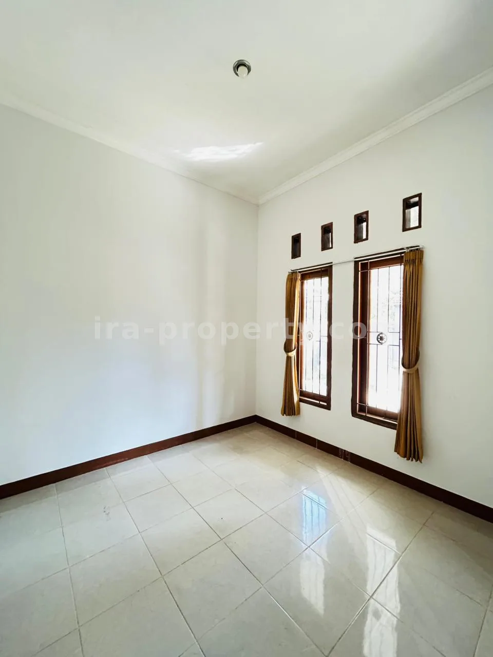 Rumah Keluarga Baru Direnovasi Dekat Jalan Adisucipto, Mataram - 1023 - 11