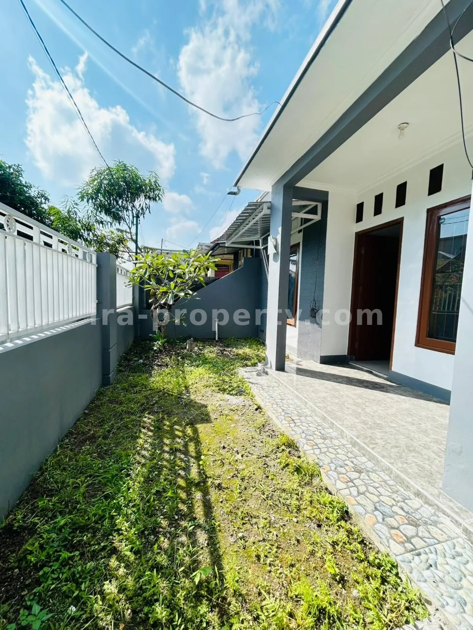 Rumah Keluarga Baru Direnovasi Dekat Jalan Adisucipto, Mataram - 1023 - 14