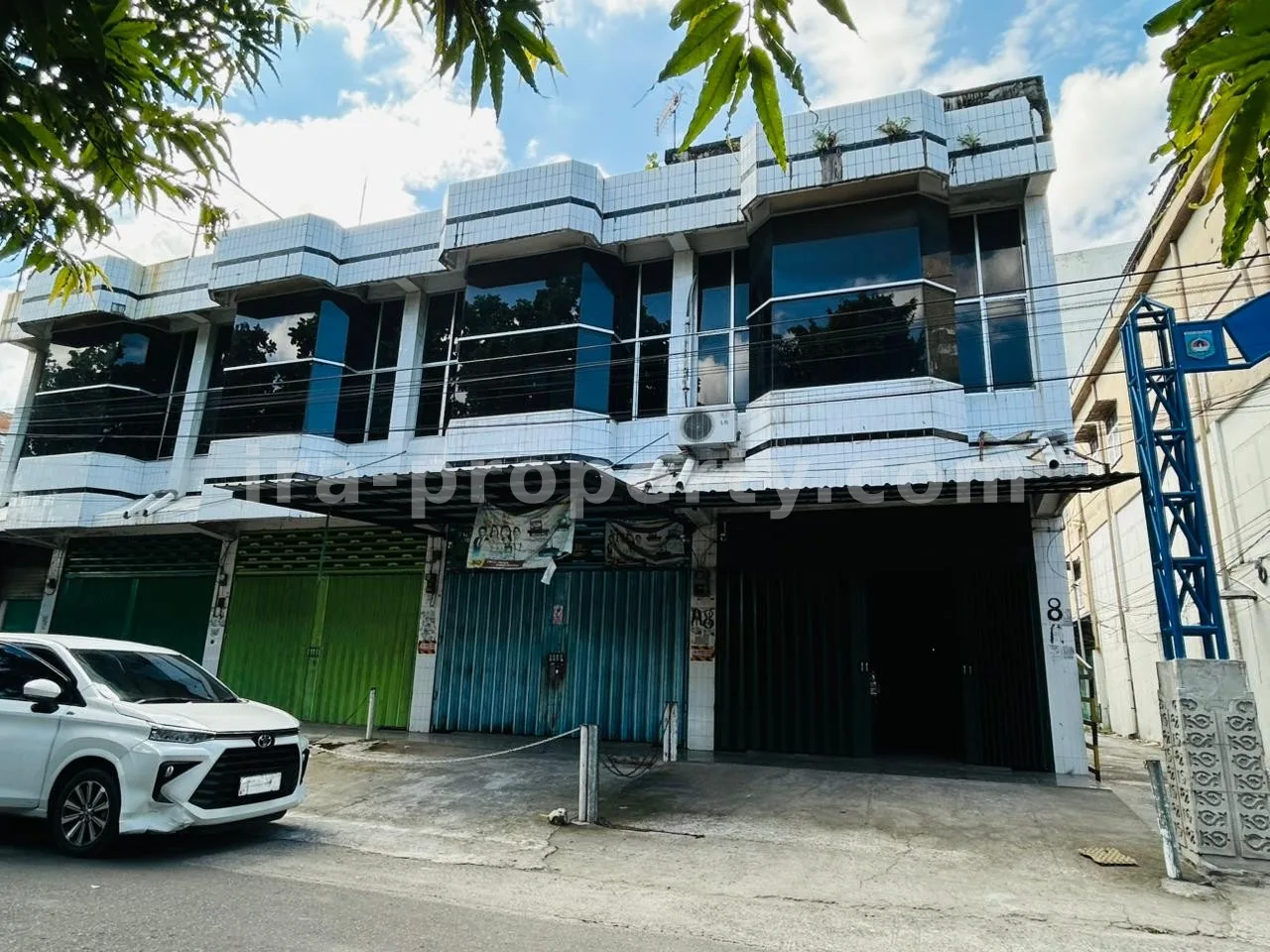 Ruko Komersial 2 Lantai Strategis di Pusat Bisnis Cakranegara