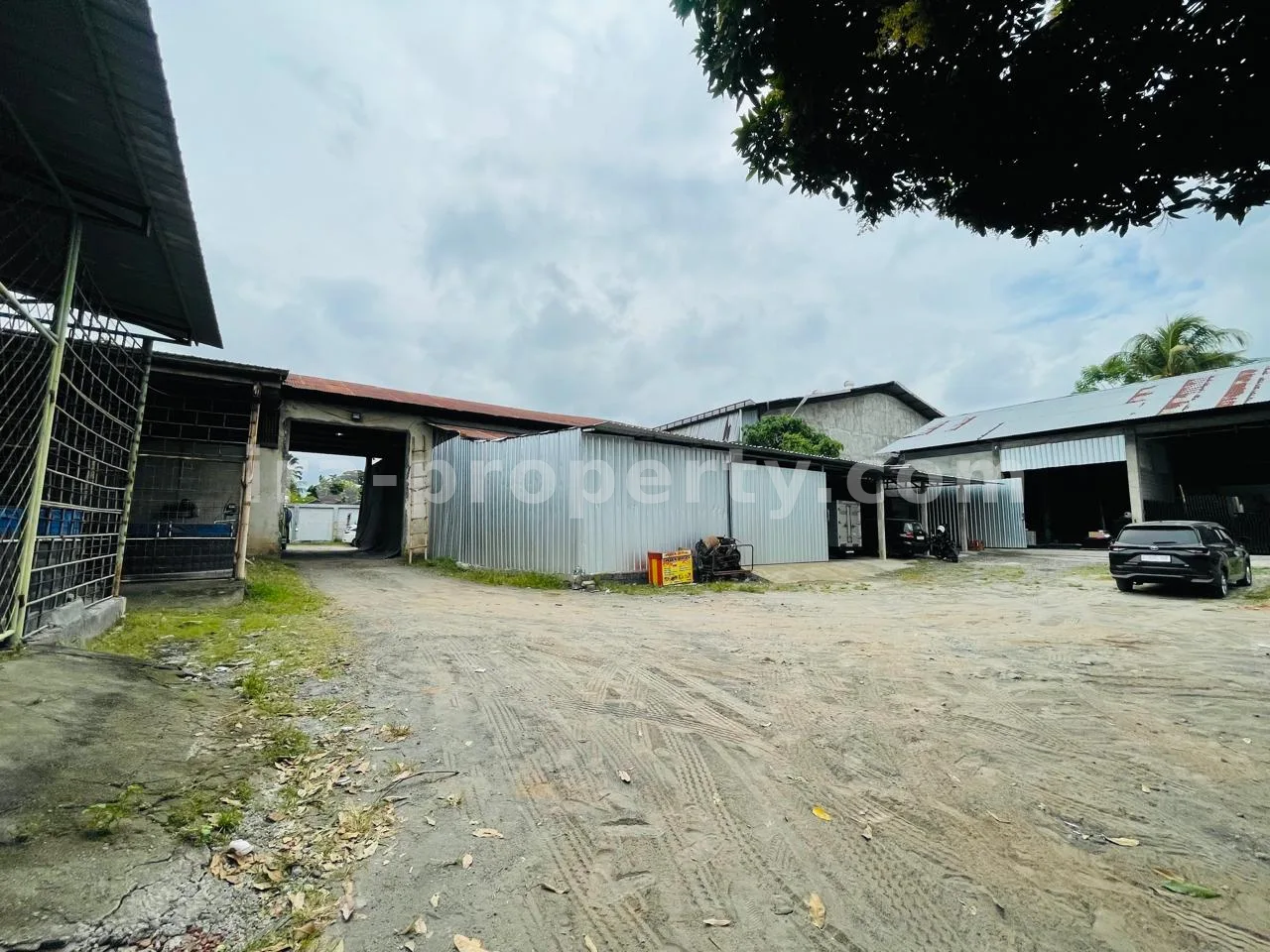 Premium Warehouse Complex for Rent – Strategic Distribution Hub in Central Mataram - 80 - 3