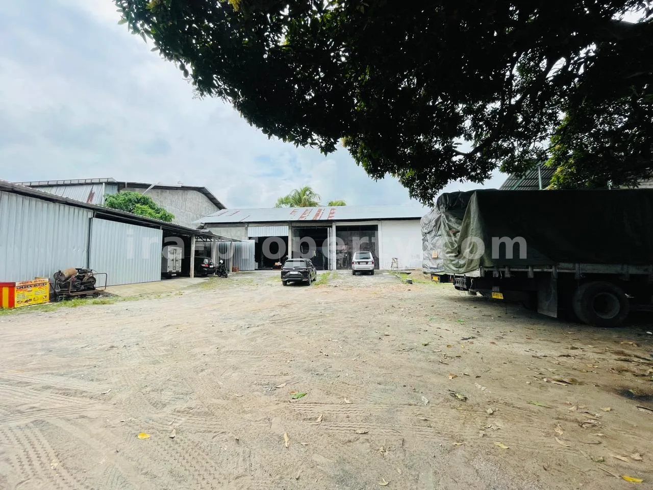 Premium Warehouse Complex for Rent – Strategic Distribution Hub in Central Mataram - 80 - 4