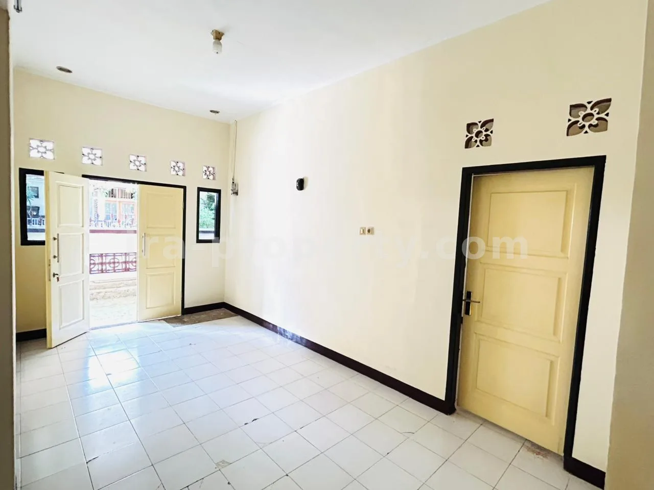 Rumah Keluarga 3 Kamar di Bumi Selaparang Asri, Rembiga - 1025 - 4