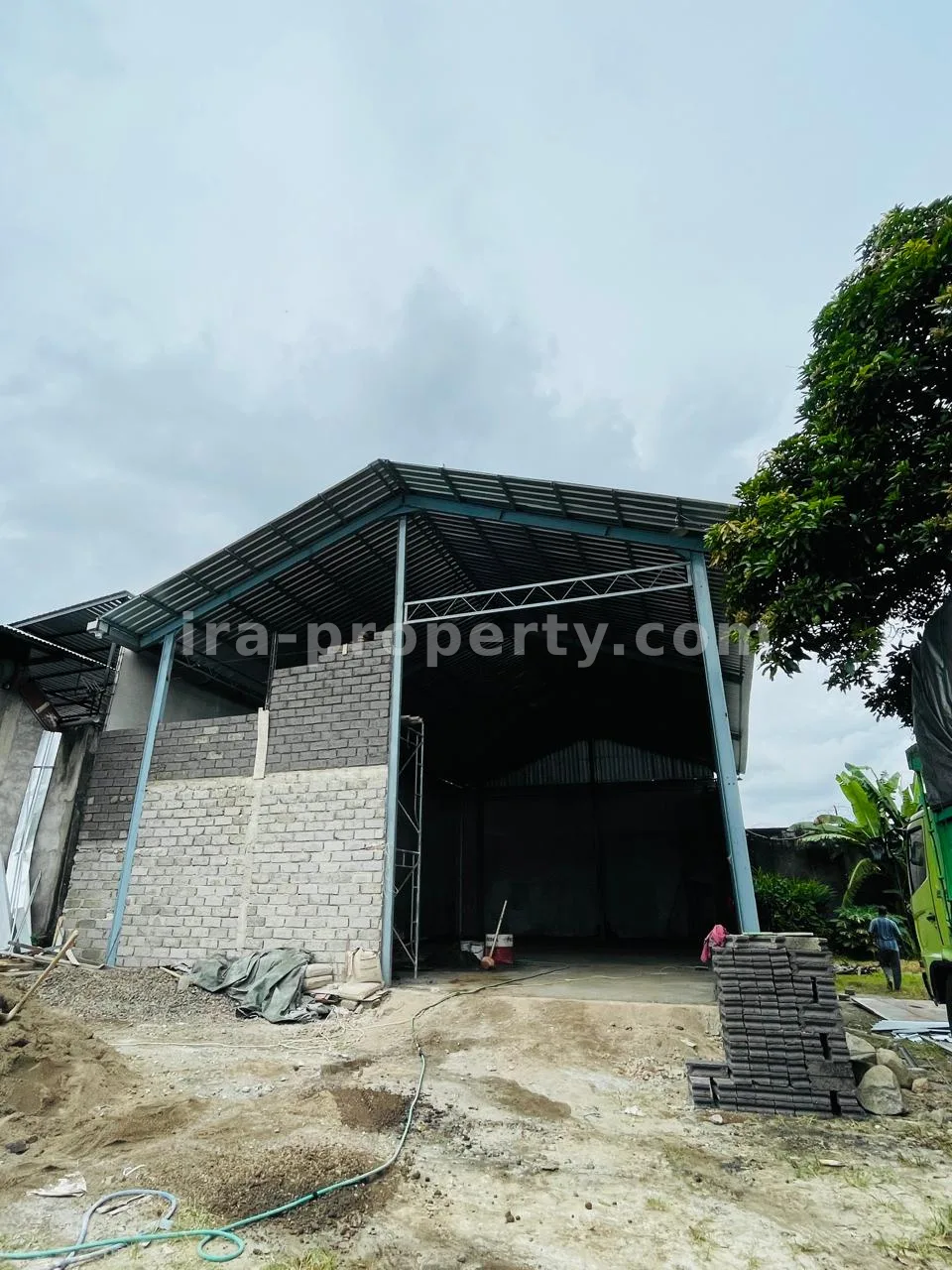 Unit Gudang Tunggal Strategis untuk Sewa – Perbatasan Bisnis Cakranegara-Sweta - 81 - 4