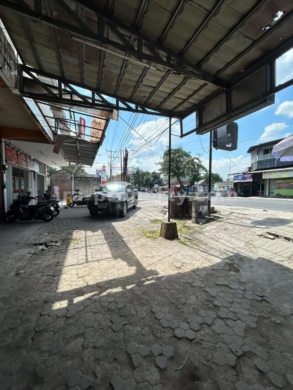 3 Rumah Dagang untuk Dijual Dekat Museum Seruni, Mataram – Peluang Bisnis & Investasi Utama - 190 - 4