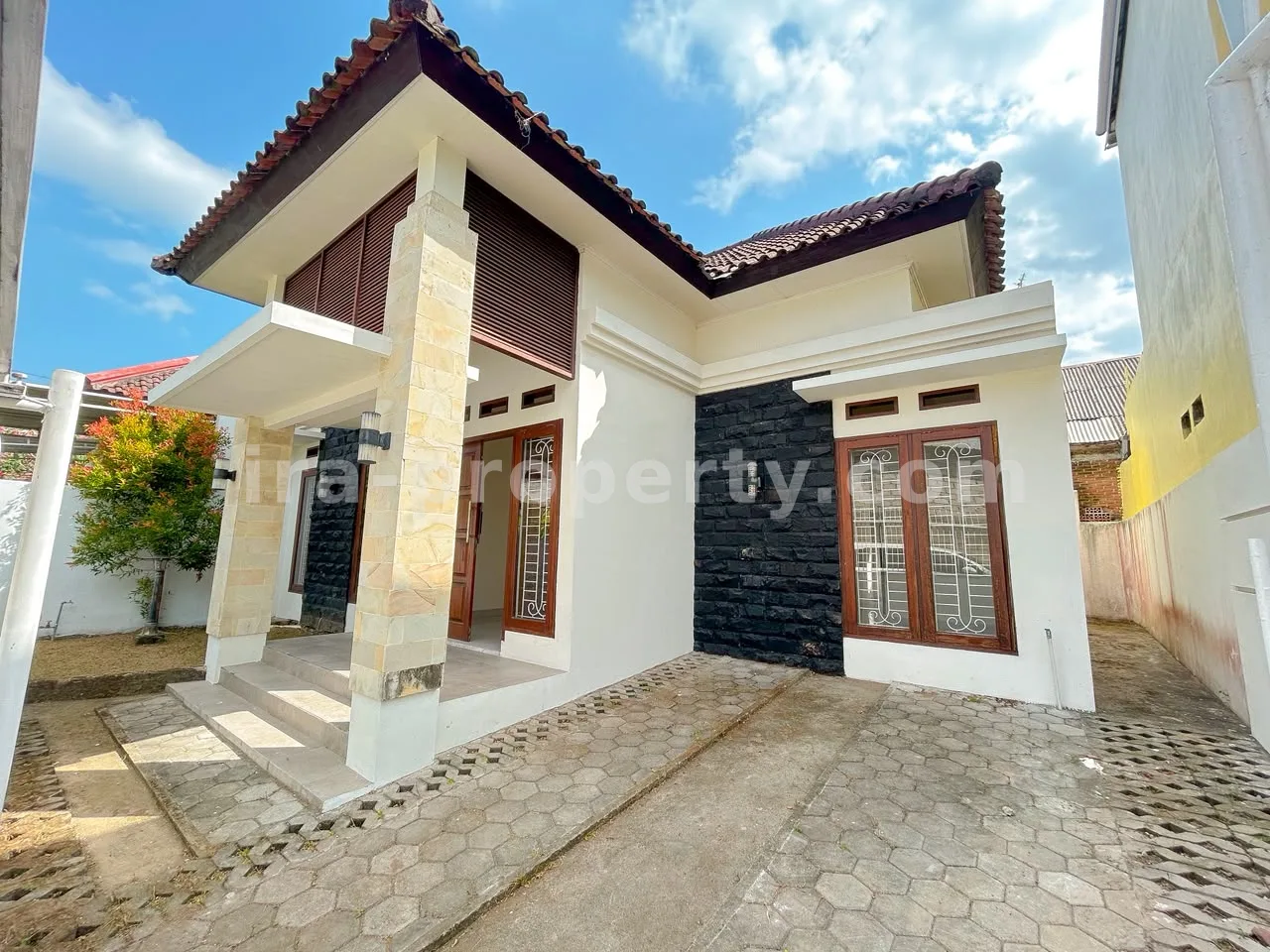Rumah Strategis di Senteluk, Batu Layar, Dekat Hotel Jayakarta - 1032 - 2