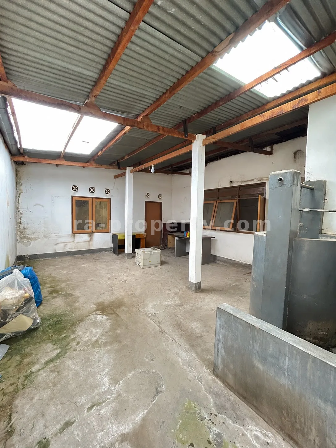 House with Commercial Space for Sale in Taman Baru, Mataram – Near Epicentrum Mall - 1033 - 1