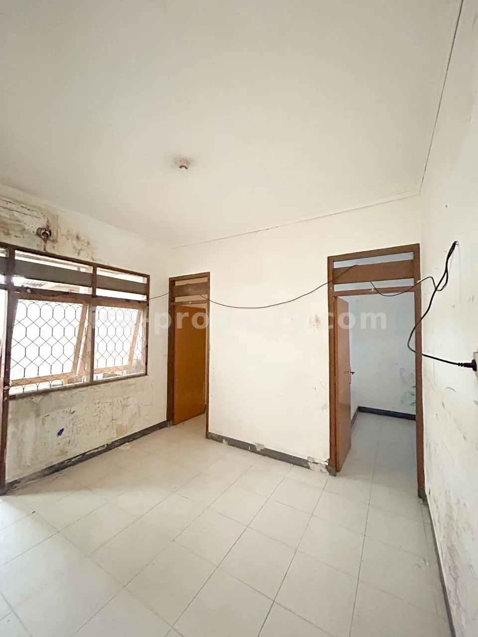 House with Commercial Space for Sale in Taman Baru, Mataram – Near Epicentrum Mall - 1033 - 9