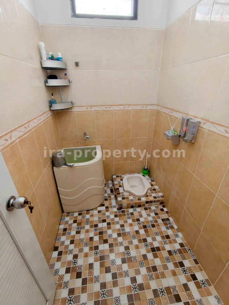 Luxury Villa-Style House for Sale in Pagutan, Mataram – Premium Fully Furnished Residence - 1034 - 6