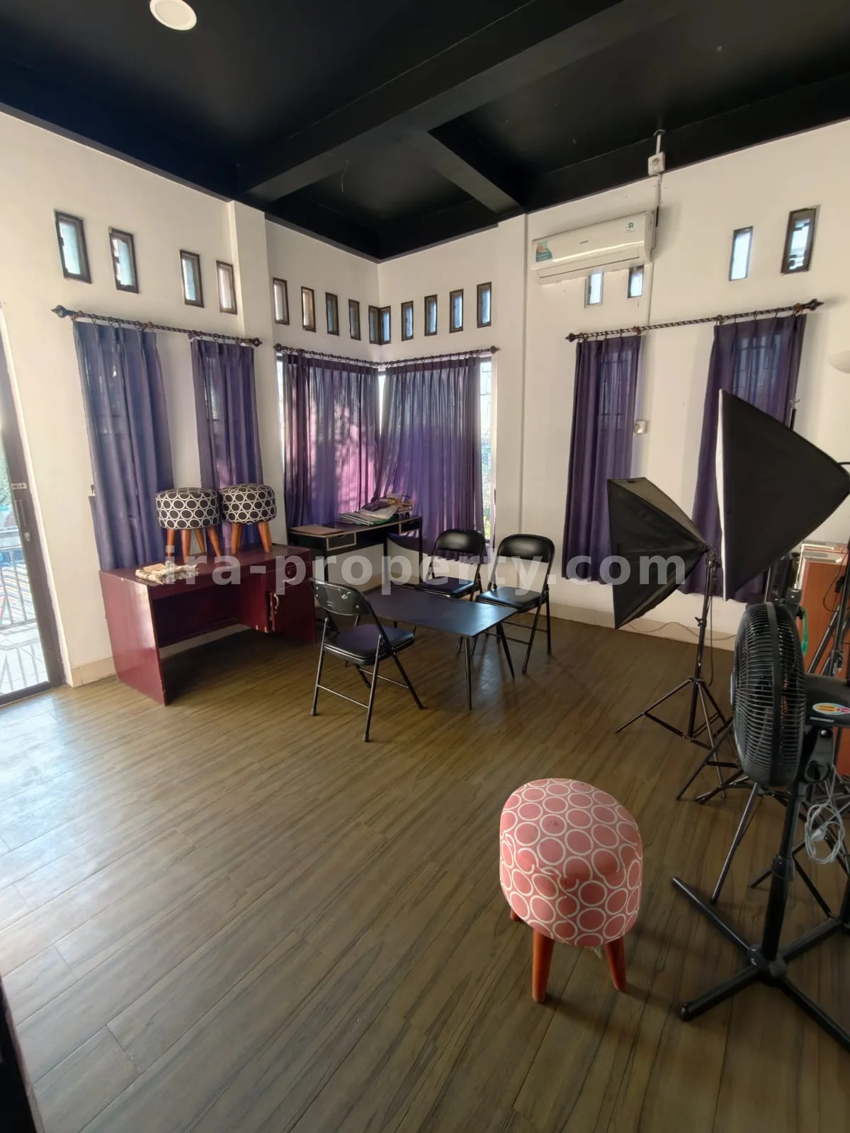 Rumah Usaha 2 Lantai Strategis untuk Dijual di Pagutan, Mataram - 1035 - 14