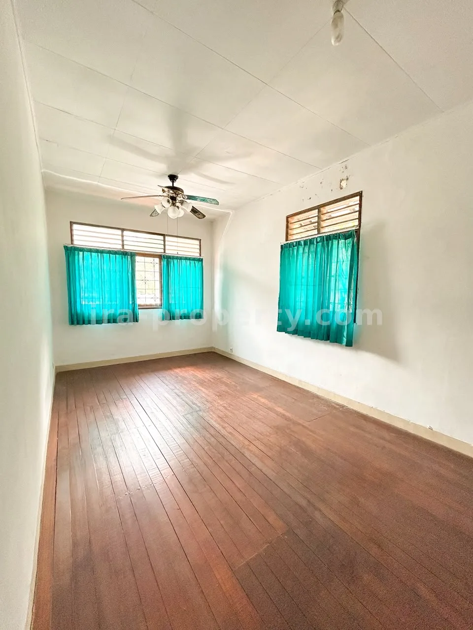 Rumah Gaya Vila untuk Dijual di Green Valley Senggigi – Properti 4 Kamar Tidur Luas - 454-2 - 3