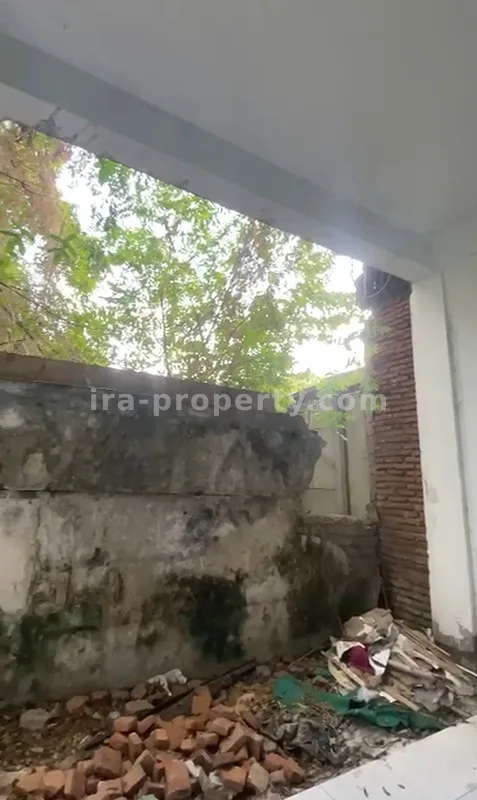 3 Rumah Dagang + Tanah Belakang Luas untuk Dijual di Pusat Mataram - 193 - 3
