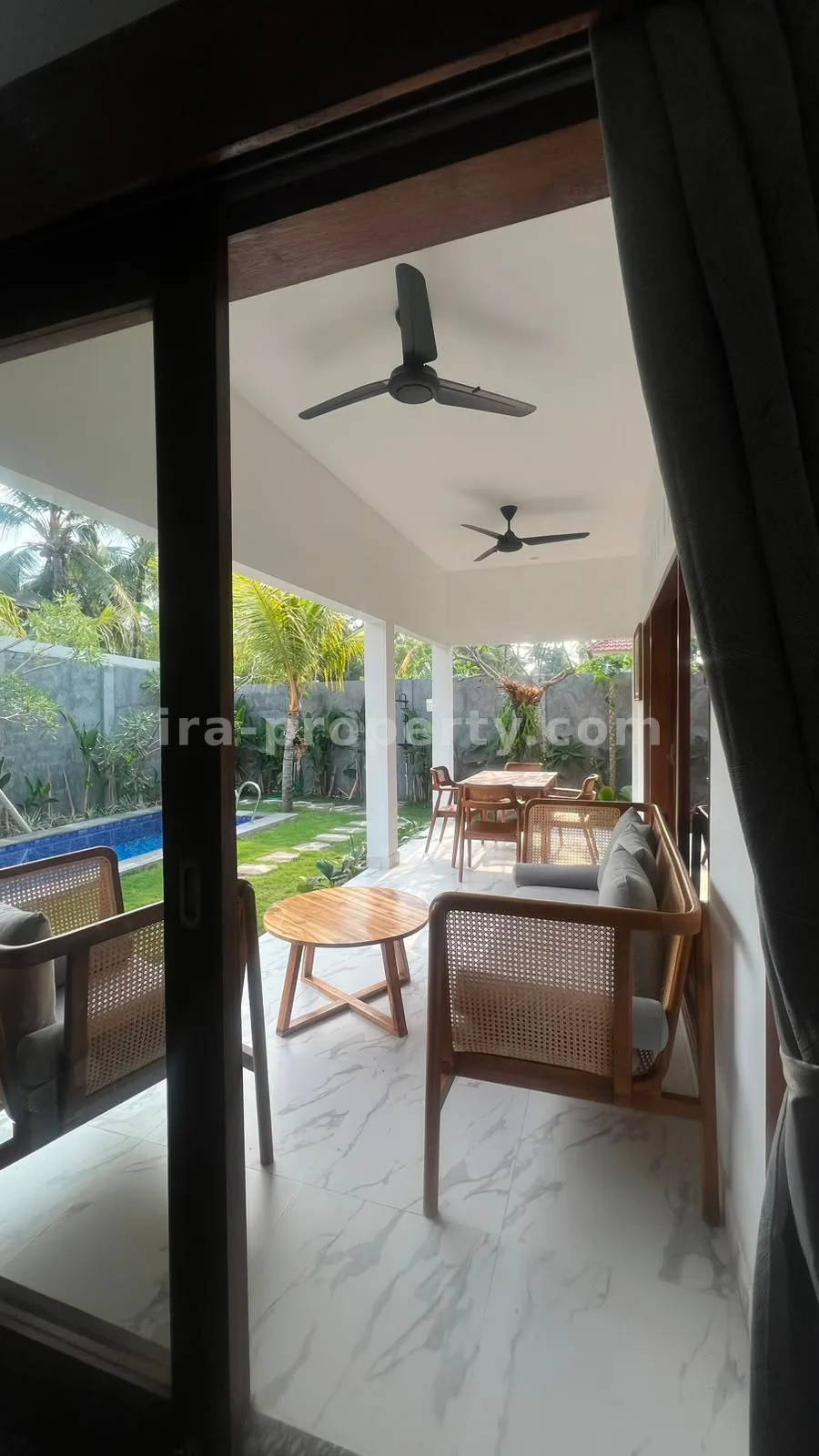 Villa dengan Kolam Renang Pribadi di Gunung Sari, Lombok Barat - 456 - 11