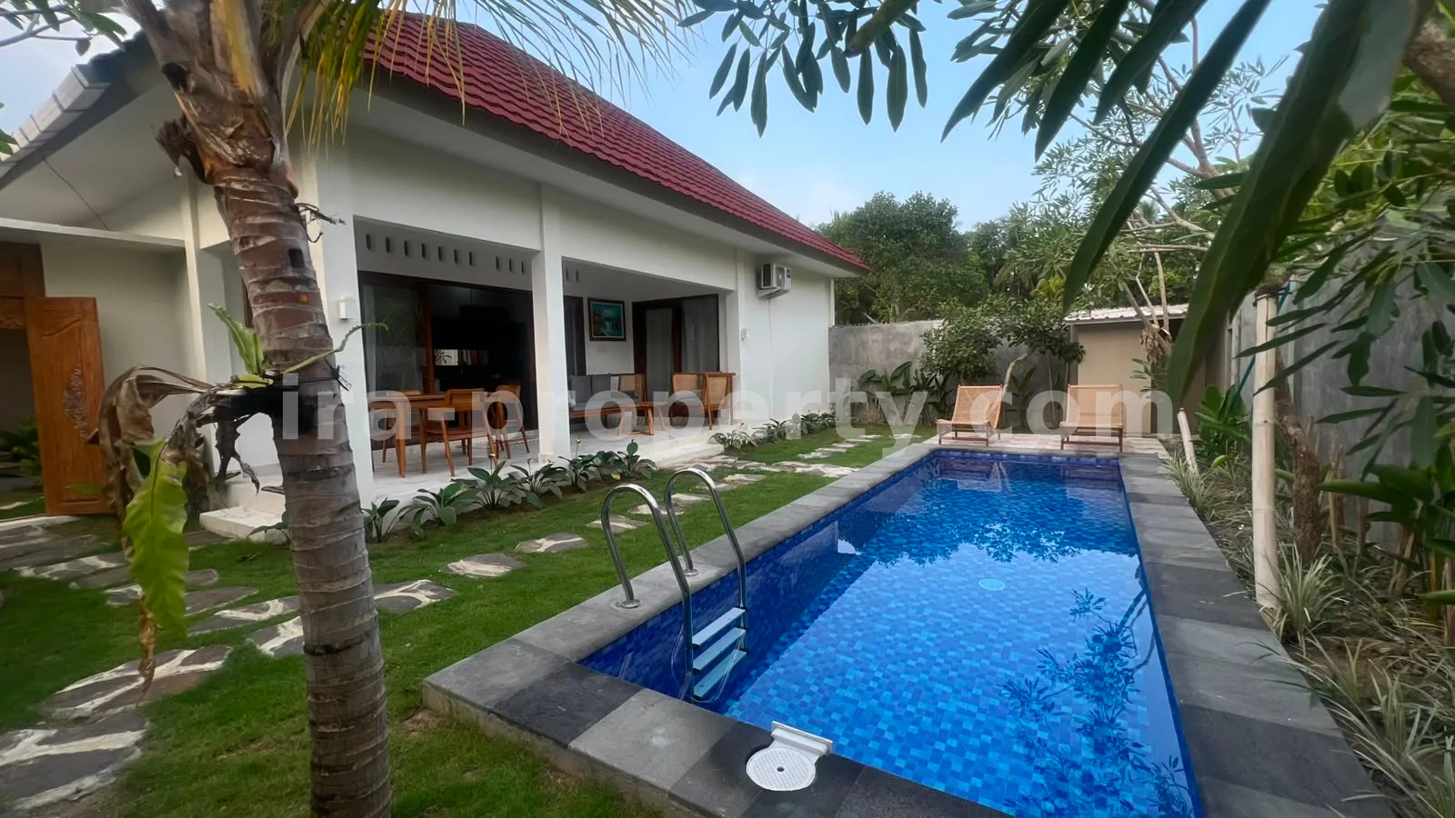 Villa dengan Kolam Renang Pribadi di Gunung Sari, Lombok Barat - 456 - 2