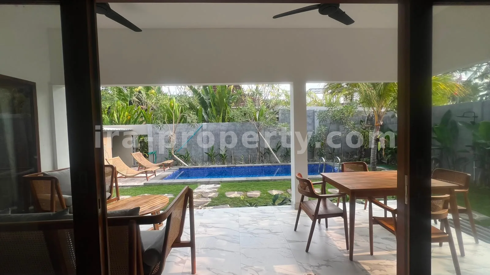 Villa dengan Kolam Renang Pribadi di Gunung Sari, Lombok Barat - 456 - 3