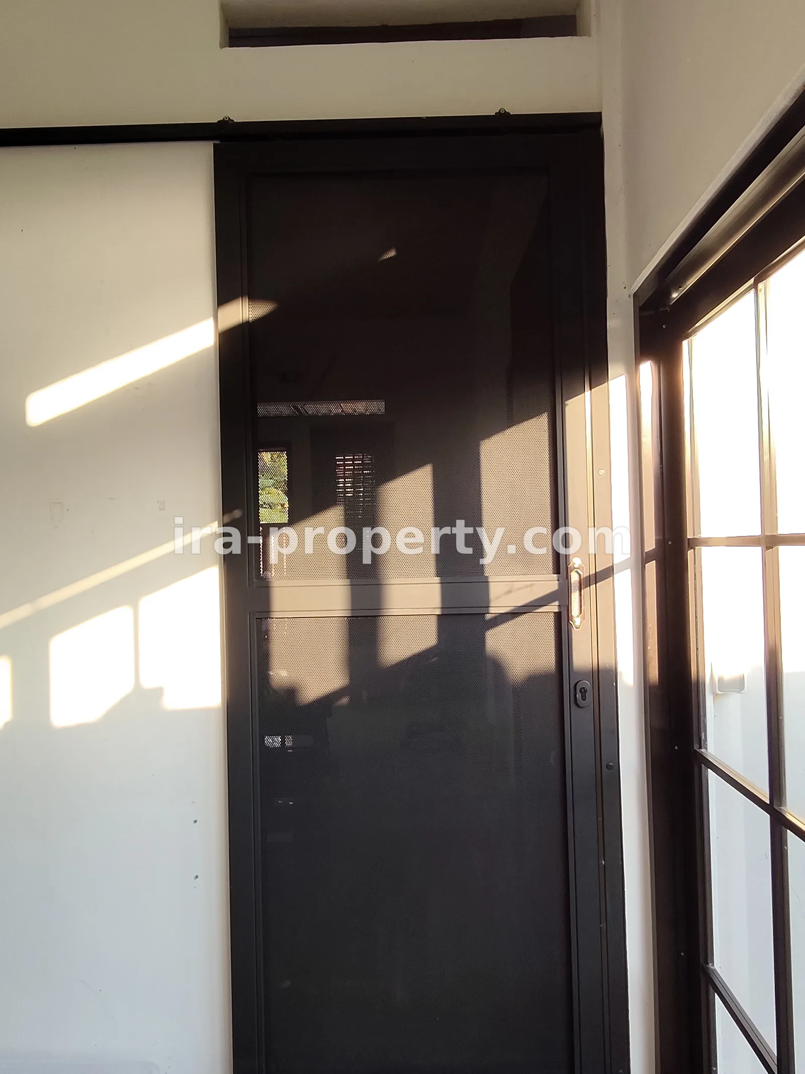 Rumah di kompleks perumahan Leneng Praya Lombok tengah - 98 - 11