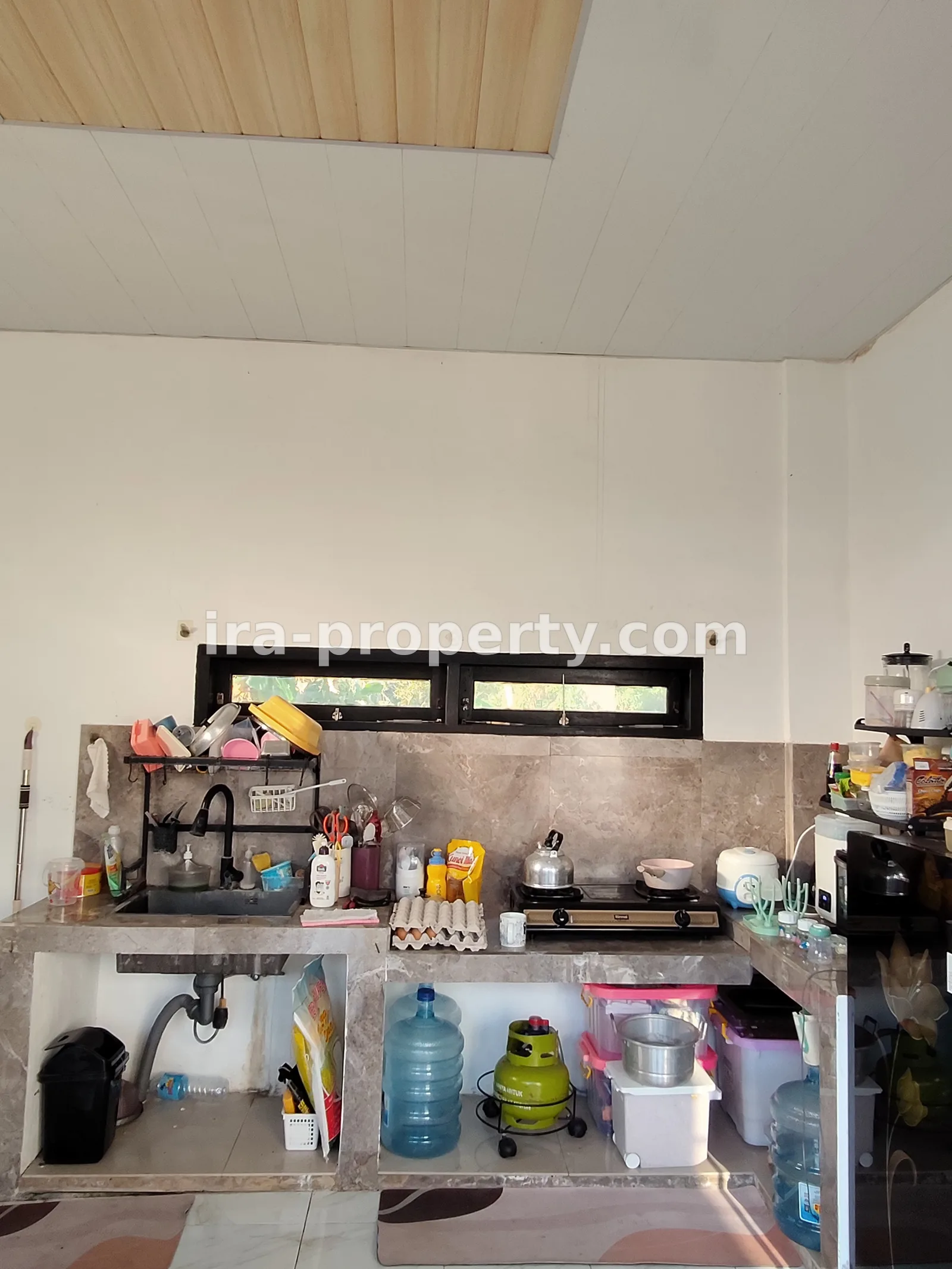 Rumah di kompleks perumahan Leneng Praya Lombok tengah - 98 - 7