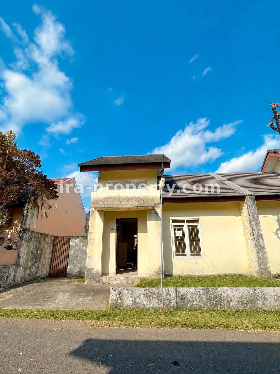 Rumah · Kota Mataram · foto 1 dari 8 Rumah di Pagutan dekat Rumah sakit Provinsi - 1044 - 1