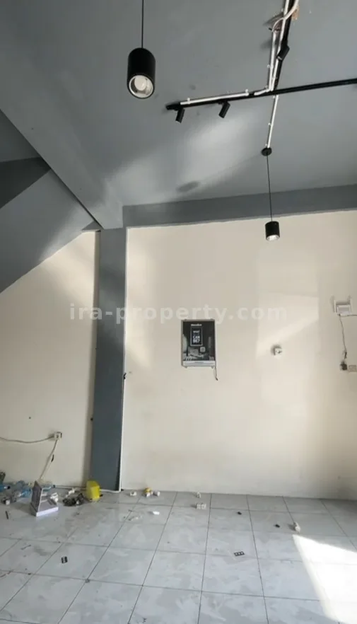 Strategic Commercial Shophouse for Sale Near Taman Budaya, Mataram - 192 - 6