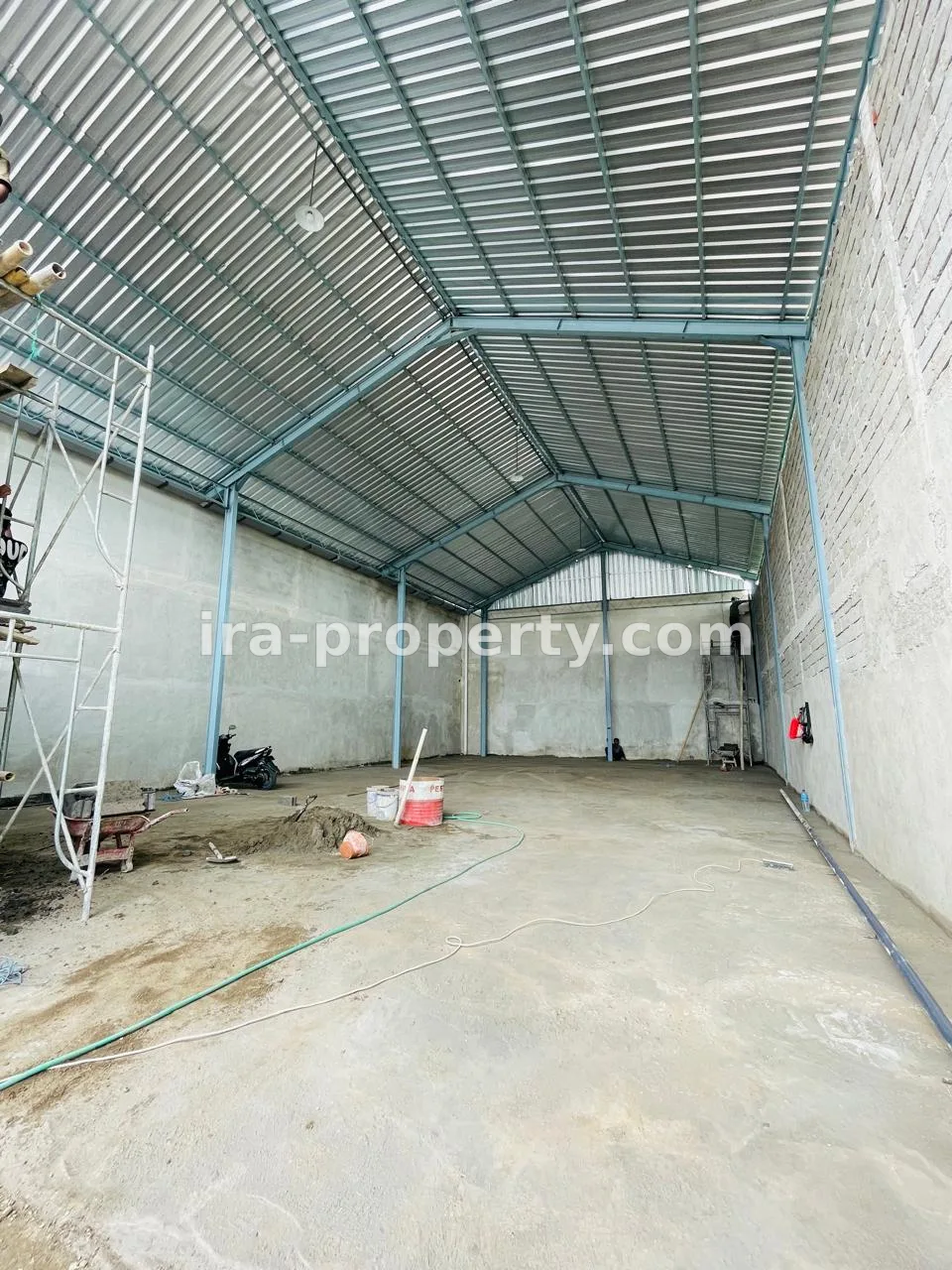 Ruko & Komersial · Kota Mataram · foto 1 dari 4 Disewakan 1 lokal gudang dipusat bisnis Kota Mataram - 84 - 1