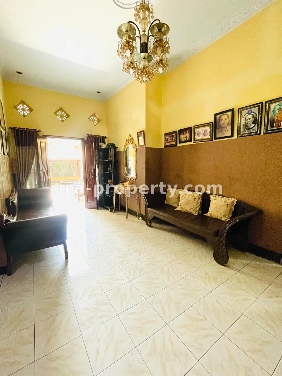Prestigious Family Home in Taman Indah – Directly Opposite Lombok Epicentrum Mall - 1020 - 4