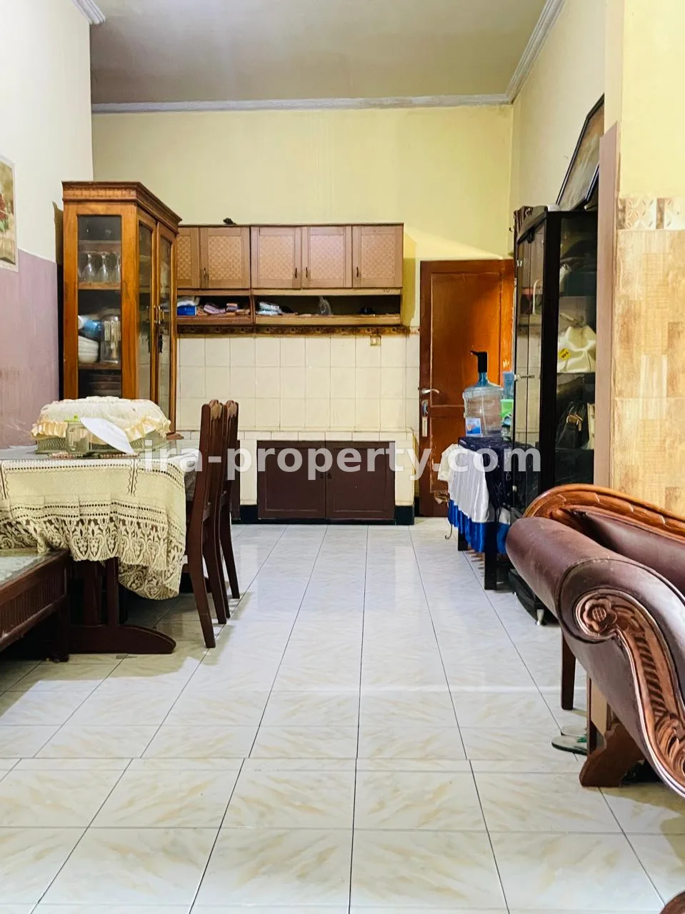 Prestigious Family Home in Taman Indah – Directly Opposite Lombok Epicentrum Mall - 1020 - 9