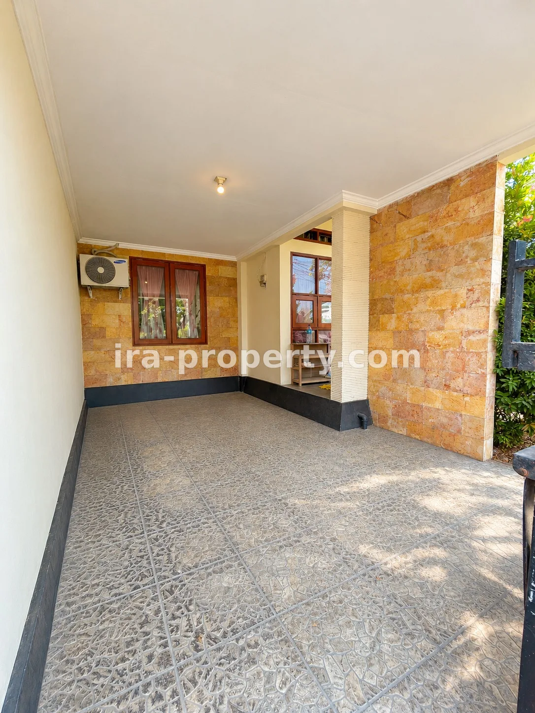 House · Mataram City · photo 2 of 16 House in an exclusive complex near the Mayor's office - 1047 - 2