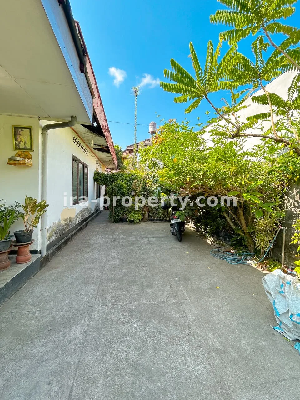 House for sale near Catur Street, Warga Mataram neighborhood - 1049 - 13