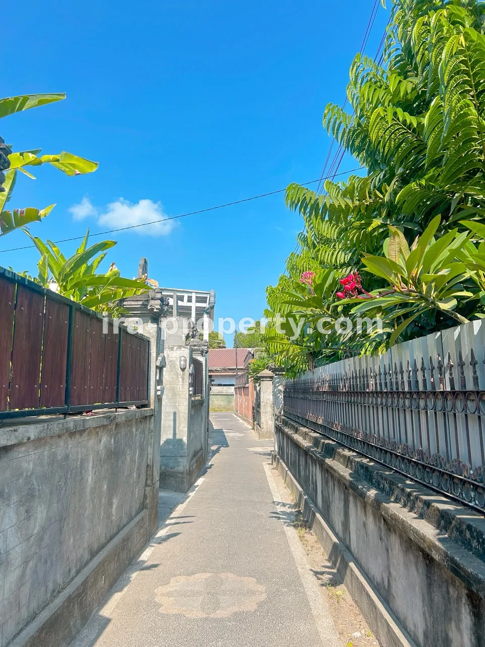 House · Mataram City · photo 2 of 21 House for sale near Catur Street, Warga Mataram neighborhood - 1049 - 2