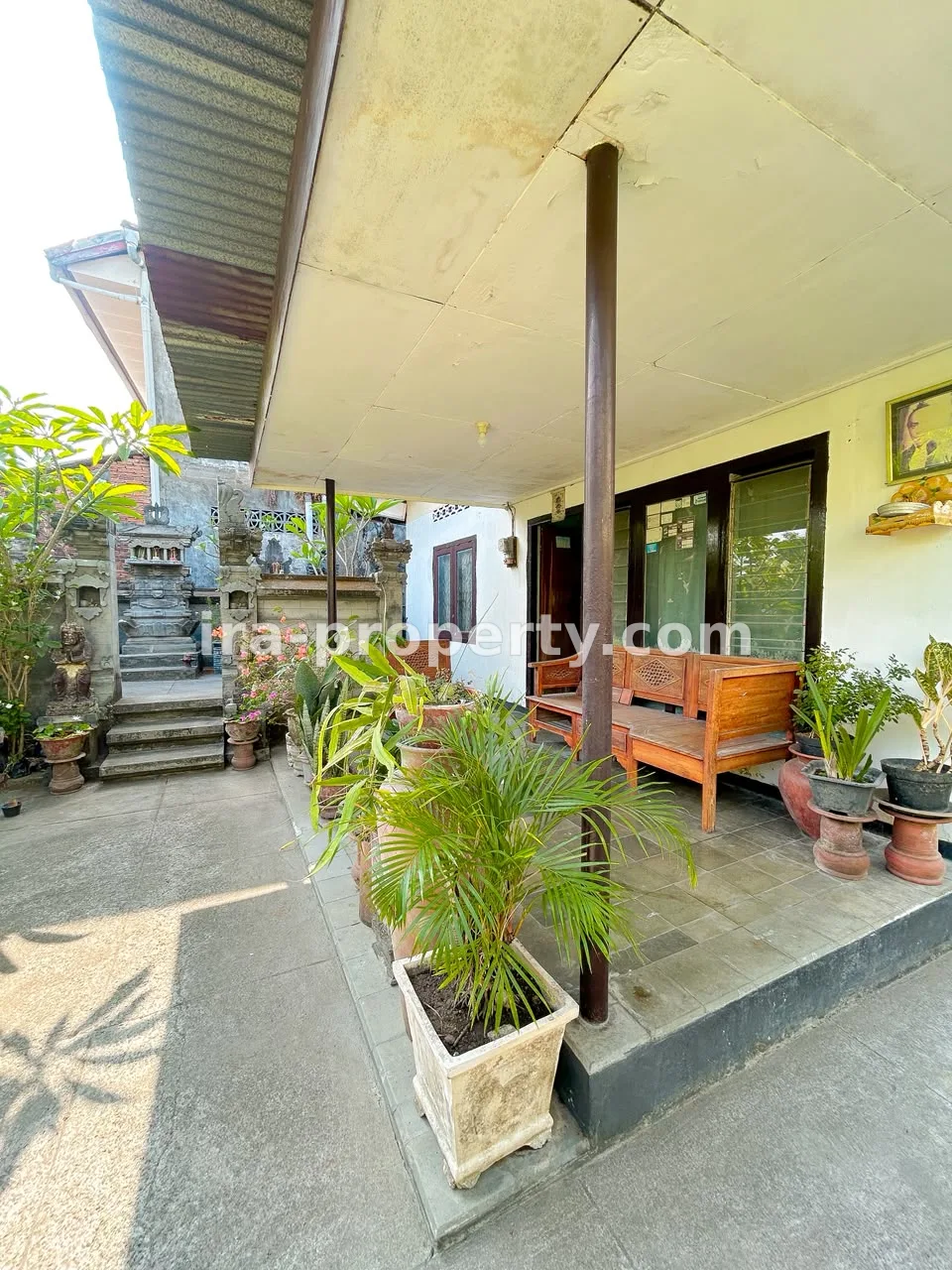House · Mataram City · photo 3 of 21 House for sale near Catur Street, Warga Mataram neighborhood - 1049 - 3
