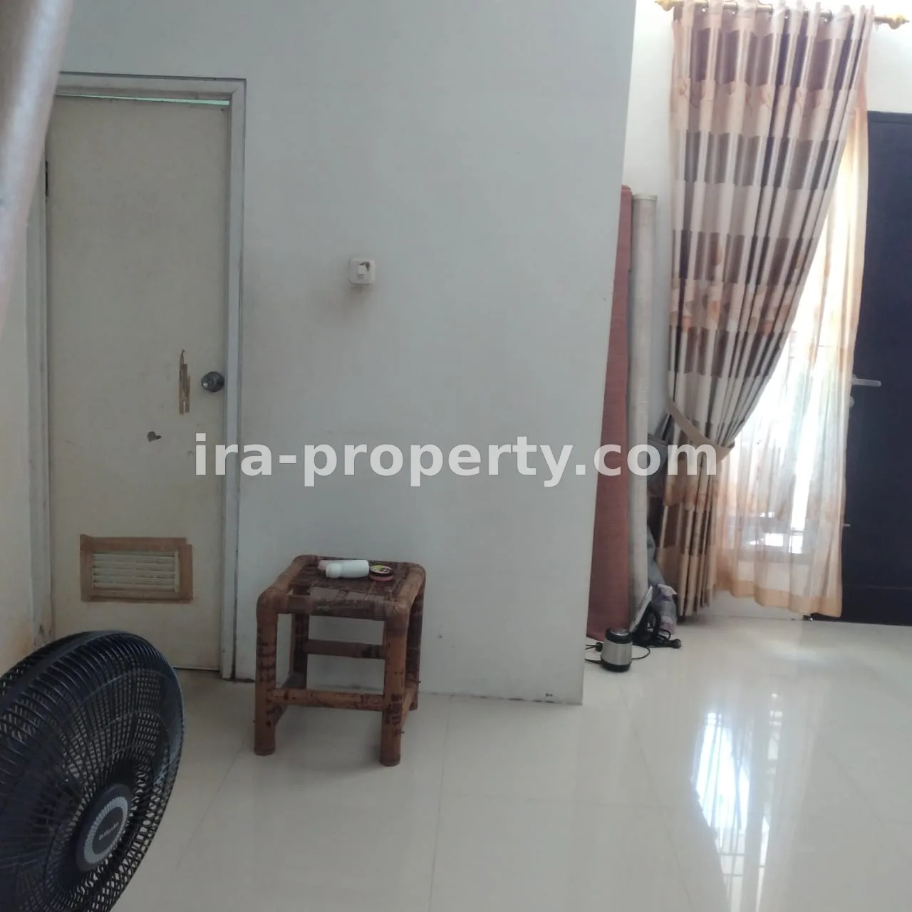 Rumah minimalis di kompleks Lingkar Harmoni - 551-3 - 2