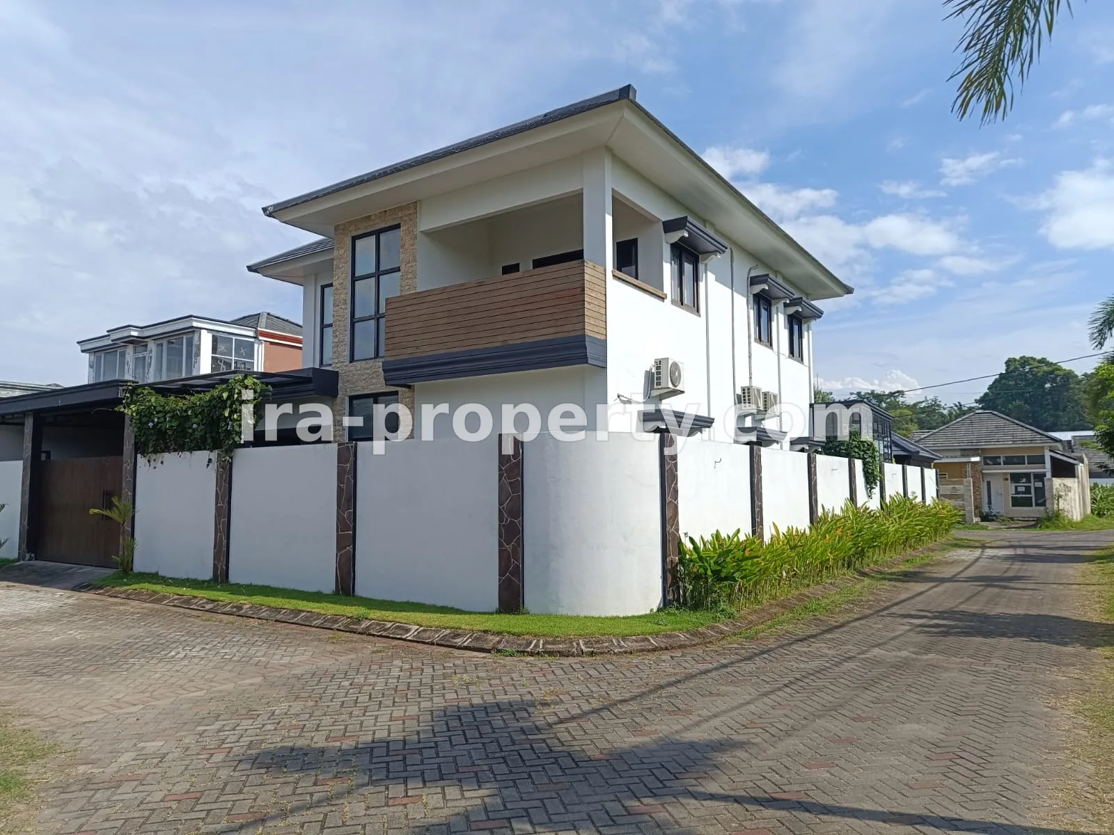 RUMAH NUANSA VILLA 2 LANTAI DI SANDIK VIEW SAWAH - 1048 - 1