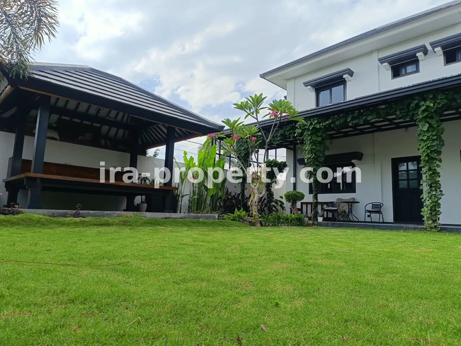 RUMAH NUANSA VILLA 2 LANTAI DI SANDIK VIEW SAWAH - 1048 - 4
