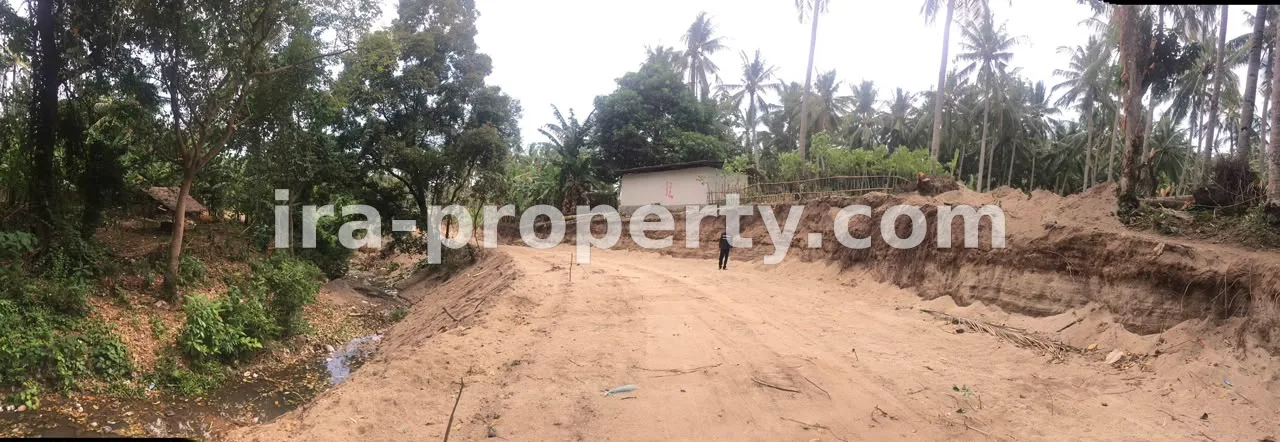 Land · Batu Layar · photo 2 of 7 Land in Kerandangan is suitable for a nature-themed hotel - 411-3 - 2