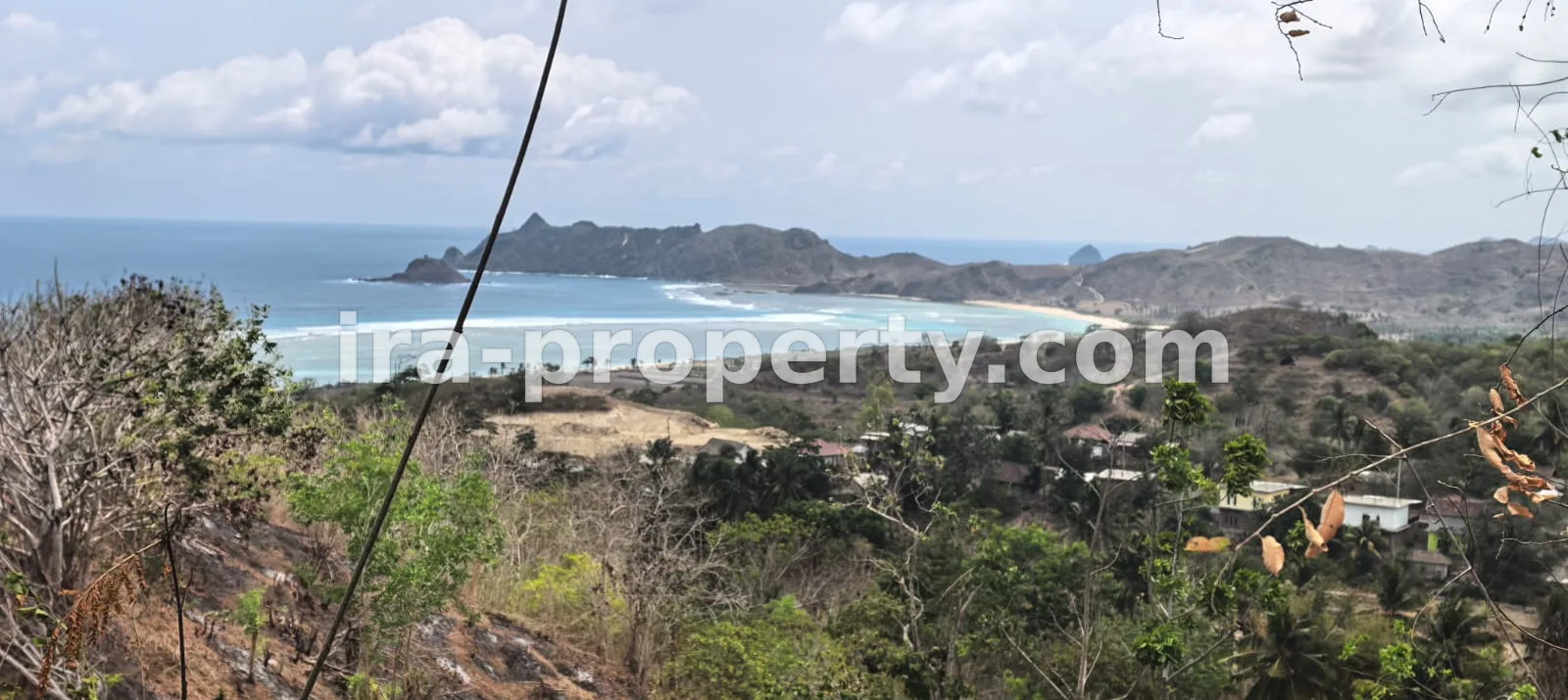 Tanah · Sekotong · foto 1 dari 19 Tanah view laut di Pengantap Buwun mas dekat Samara - 562 - 1